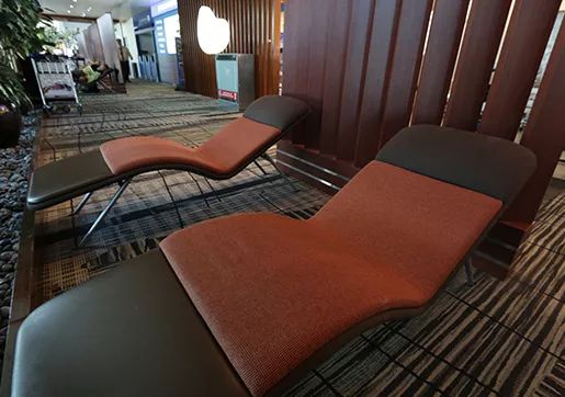 没睡过机场的人,不要和我聊人生，附最好及最差机场指南