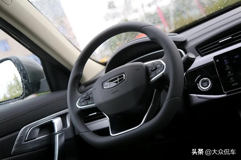 拒绝花里胡哨价格,10万上路的suv吉利博越性价比之王