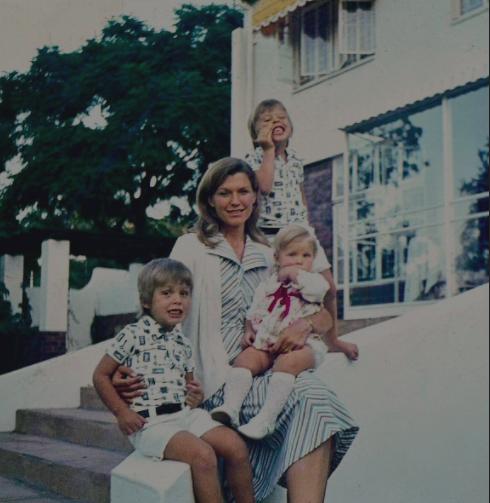 梅耶马斯克走秀,超模梅耶