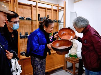 杭州民间收藏奇人倪子江：收藏既是乐趣，更是一种情怀