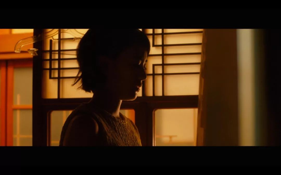 情趣内衣正在派送，我们正在分手