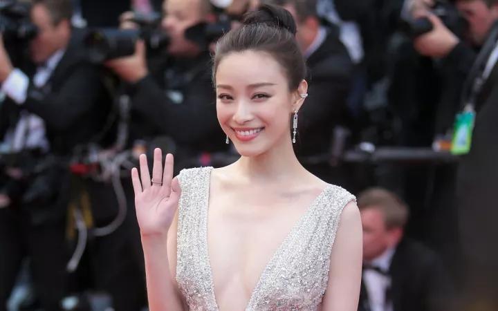 刷牙的正确方法牙不黄不臭,刷牙牙黄变白的最快方法