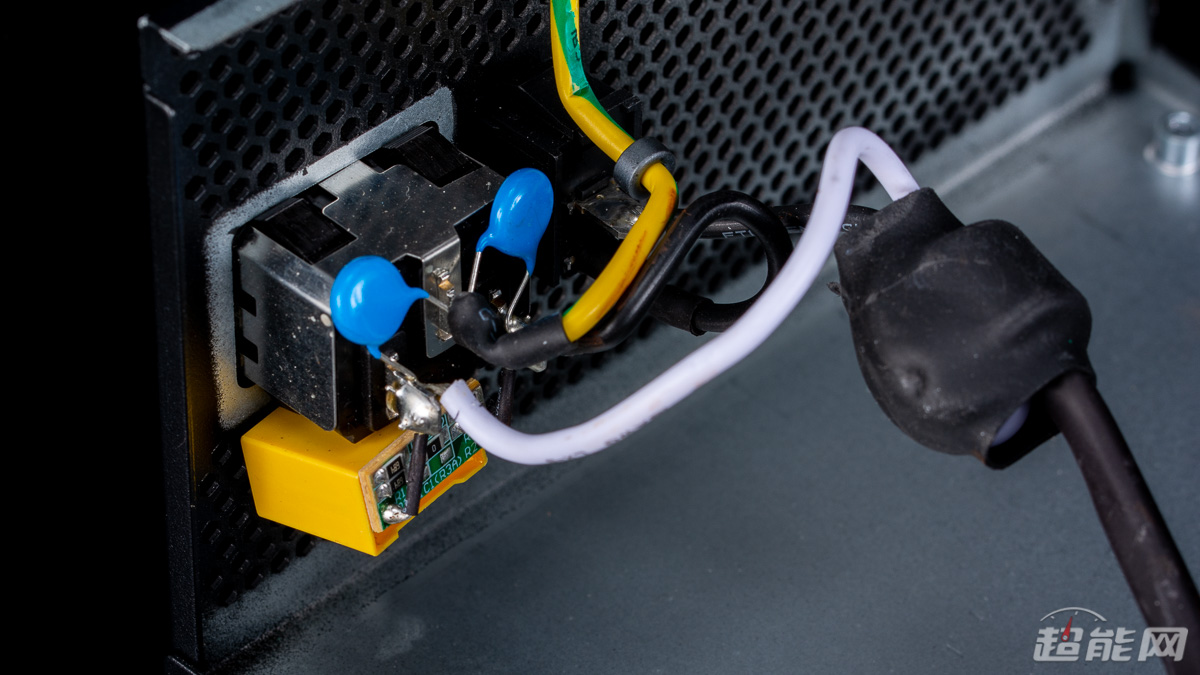 閰峰喎鑷冲皧閲戠墝鐢垫簮g700濡備綍,閰峰喎鑷冲皧g600閲戠墝鐢垫簮娴嬭瘎