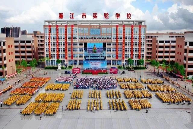 湛江两大民办中学，培才和廉实，你看好哪一家？