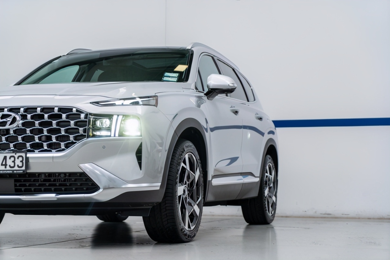 2010现代圣达菲2.4排量7座,现代圣达菲2.7图片