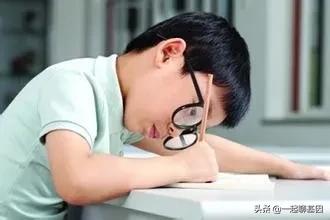 驼背怎么办最有效的方法,驼背怎么矫正最有效方法