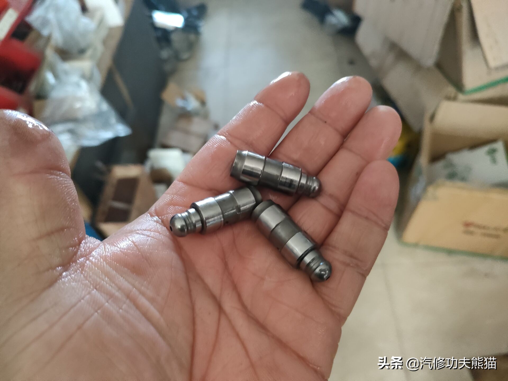 2011款奥迪q5烧机油怎么彻底解决,奥迪q5三代ea888发动机烧机油原因