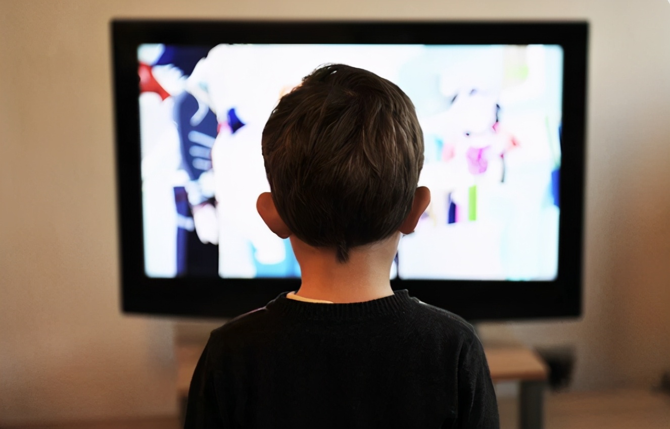 海信引领健康生活潮流,海信偏光式电视