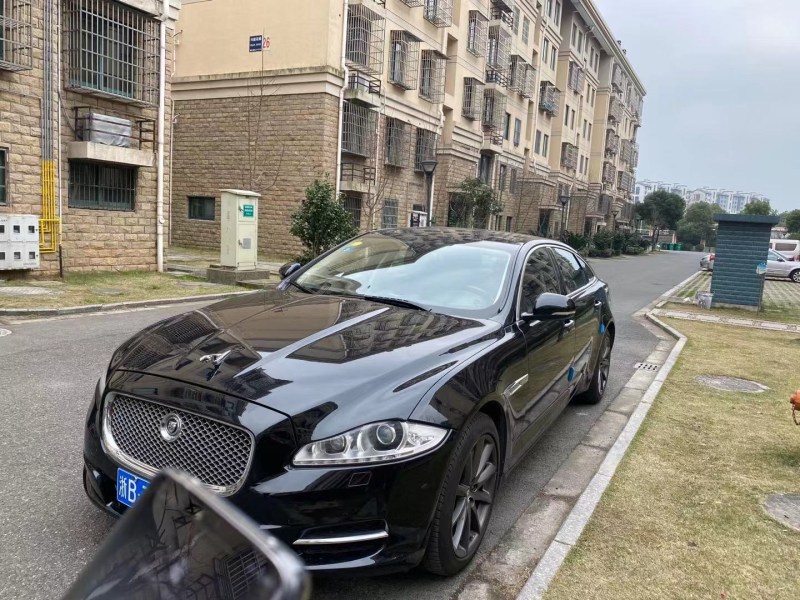 捷豹xjl为啥有的带小豹子,捷豹xj典藏版黑武士