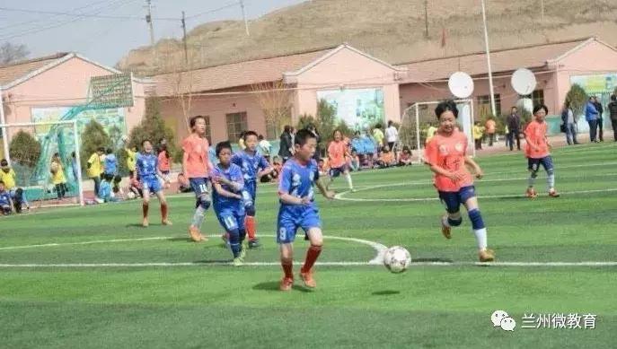 兰州有足球教练的班,兰州中学足球规则赛教练