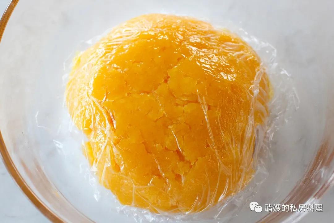 做好的冰皮月饼多久会变硬,冰皮月饼的皮冷冻后变硬怎么解决