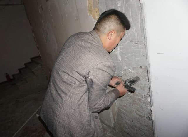 墙面开裂怎么补救的最佳方法,家里的墙裂缝大最好处理办法