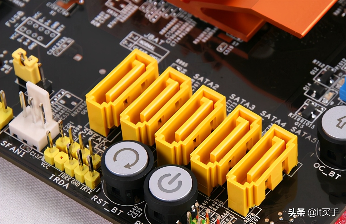 固态硬盘两种读写速度有什么区别,固态硬盘速度快慢有什么区别