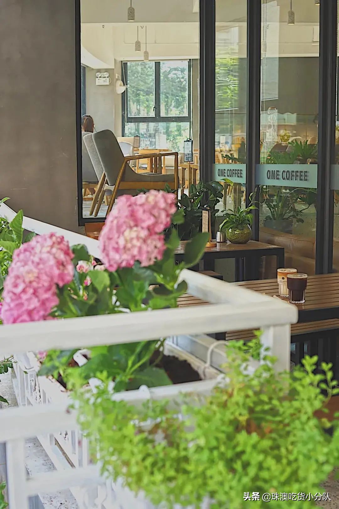 韩国ins风咖啡馆50平,韩国咖啡馆推荐