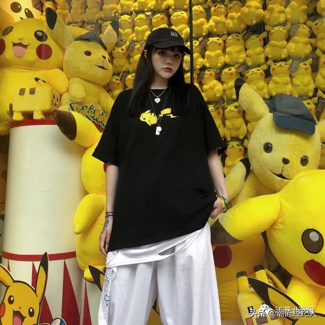 潮牌是不是穿得都很宽松,一定要穿潮牌才好看吗