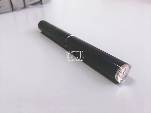 「EDC」突击翻包身边人，信仰大牌的二娃娘