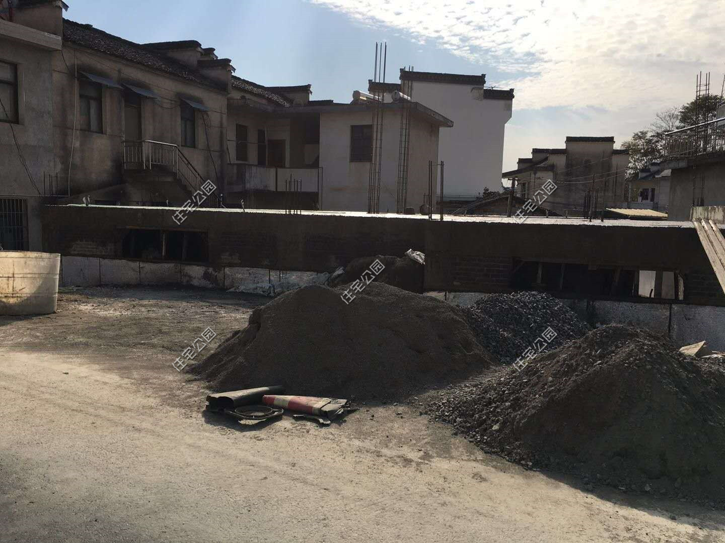 农村建房得多少吨水泥,农村建房用水泥多少钱一方