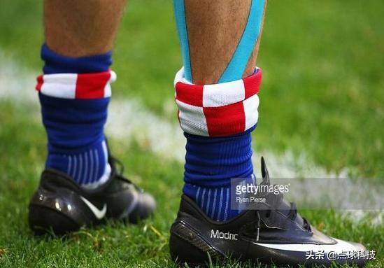 一人一鞋球星的执念球迷的追求你最喜爱的那双鞋穿了多久?