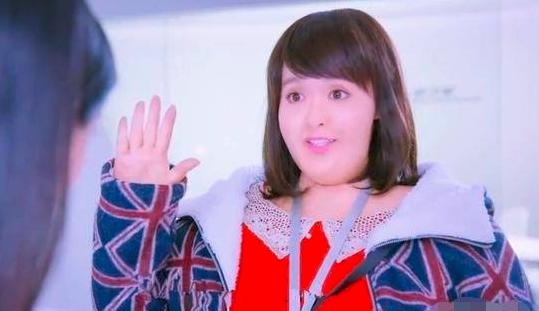 “穿着纸尿裤的女孩们，正在悄悄花钱买死”