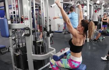 六个瘦背方法塑造迷人美背,女生练背让胸部挺拔