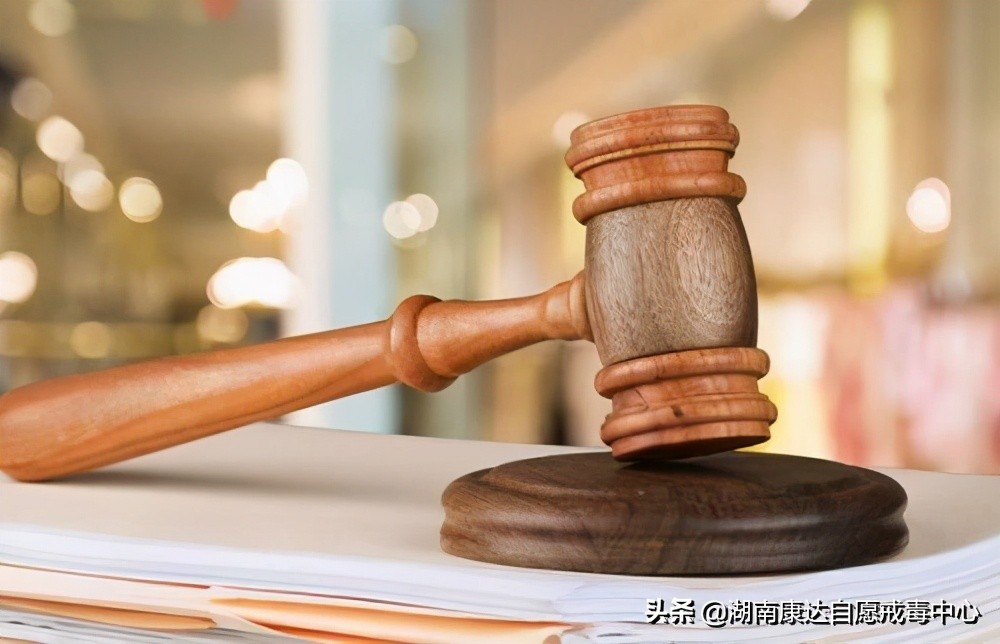 总怀疑有人要害自己是一种什么病,总怀疑有人要害他