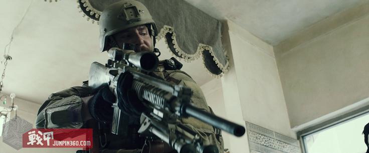 向克里斯凯尔致敬美国传奇狙击手,美国狙击手克里斯凯尔身高