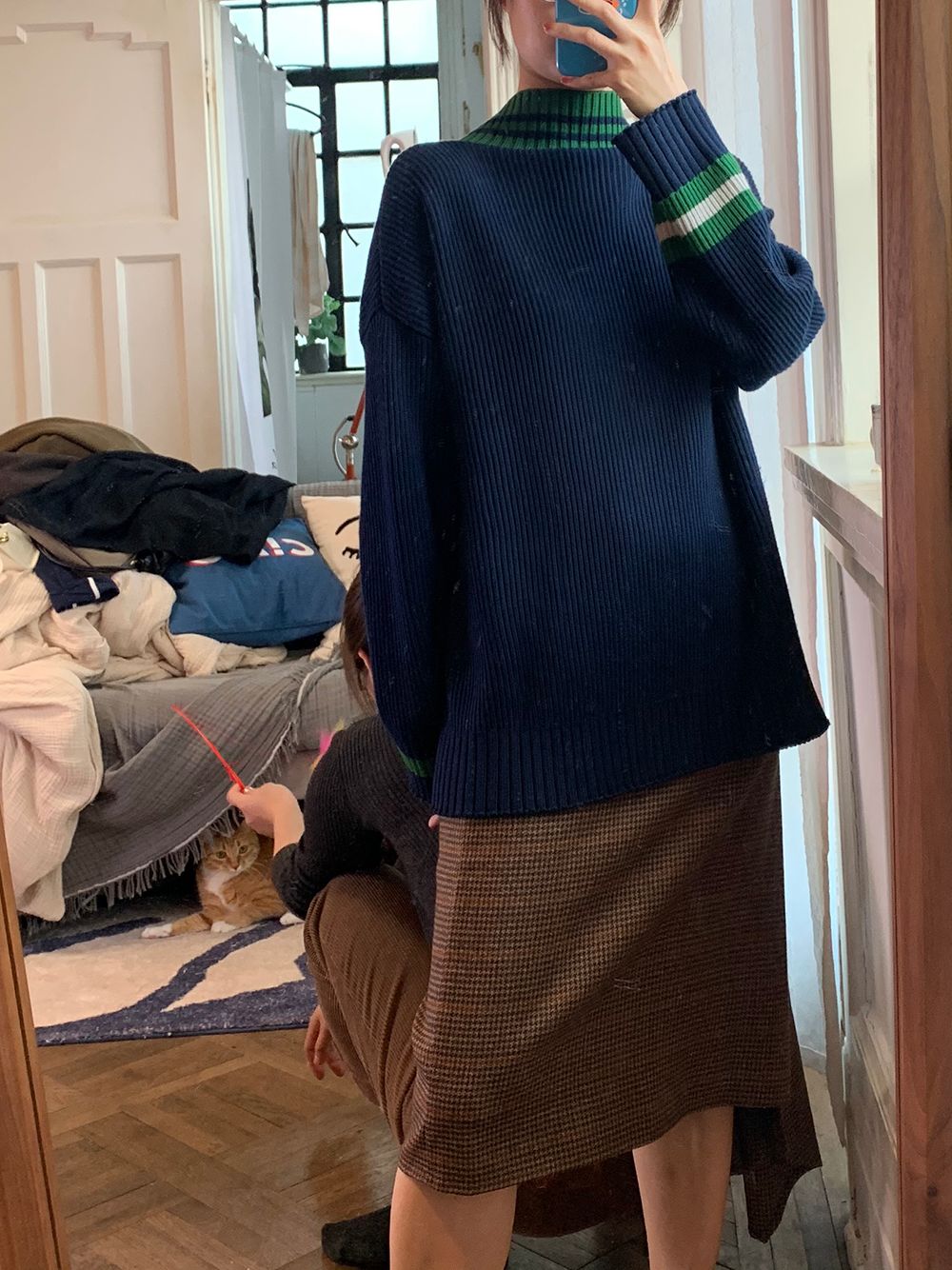 深卡其色大衣内搭什么颜色毛衣,格子大衣内搭什么颜色的毛衣好