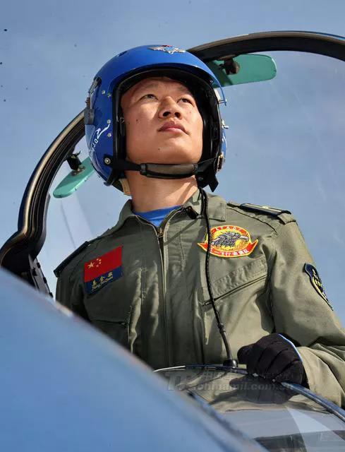 飞行员停飞的可能性大吗,飞行员因故停飞了怎么办