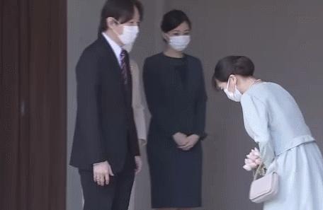 她是日本最美公主，眼睛像极了纪子妃，比下嫁凤凰男的姐姐精明