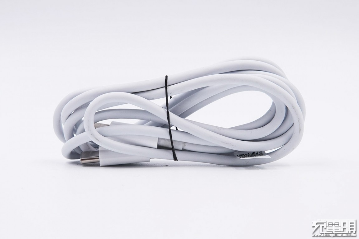 小米移动电源330000mh快充版拆解,小米c口数据线拆解