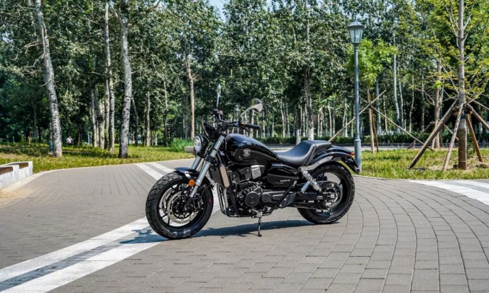 国产美式巡航太子车，250cc双缸水冷，皮带传动，最大马力24.3