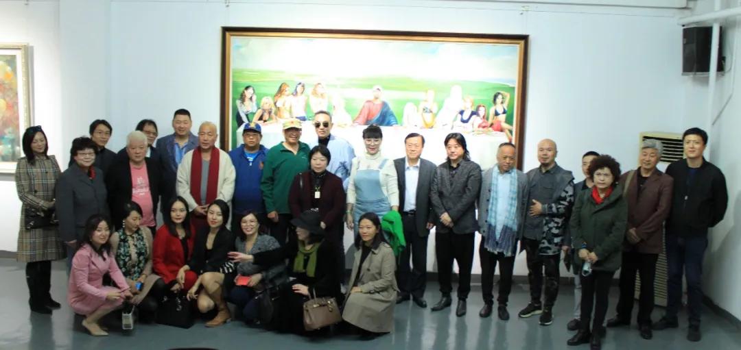 周颖超个展《蜕变》Seaandland在京开幕