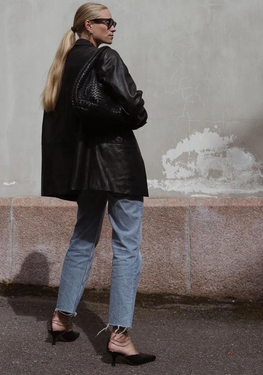 一件皮西装可以有多帅？时髦精们早已给出了答案