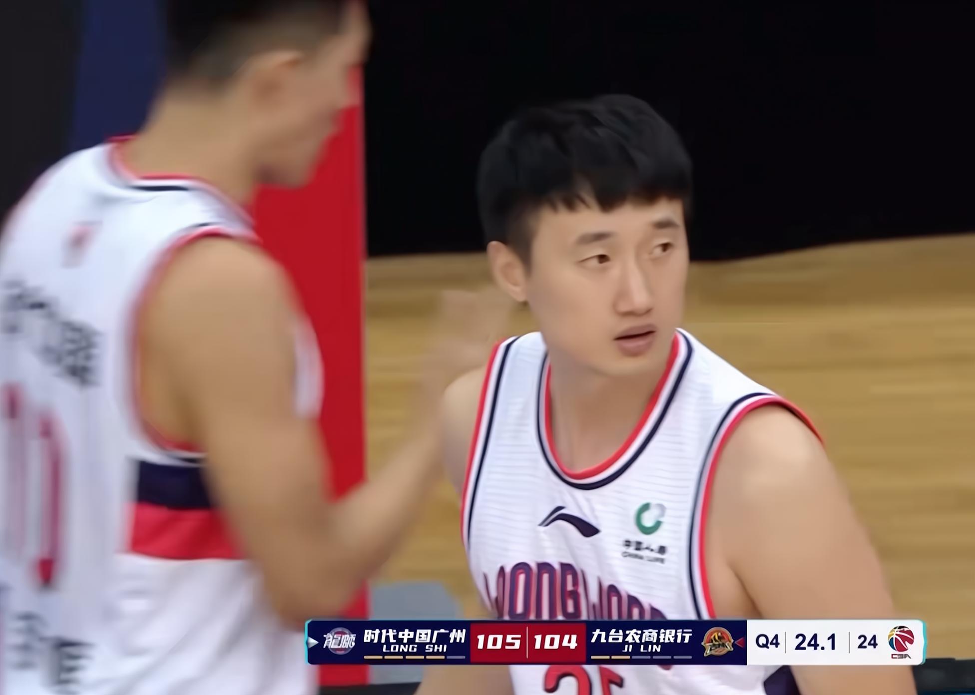 广州男篮20记三分,广州男篮击败新疆关键三分