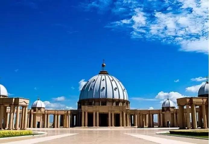 护照签证免签落地签,中国护照免签与落地签证名单