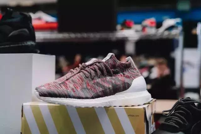 发售1000元，囤货倒卖净赚数万元：这届90后，为什么总被割韭菜？