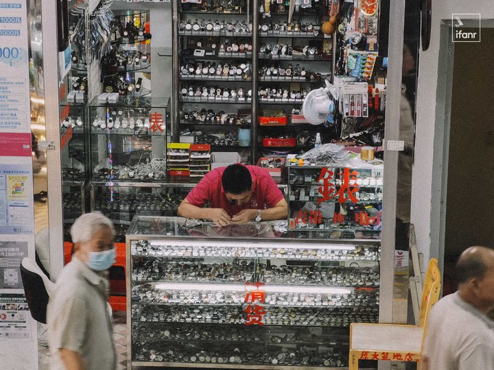 我在旧货市场淘了一天「电子垃圾」，这里是熟男的精神博物馆