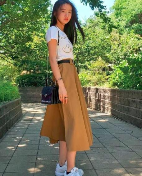 木村光希白衬衫,木村光希穿粉色线衫眉眼温柔