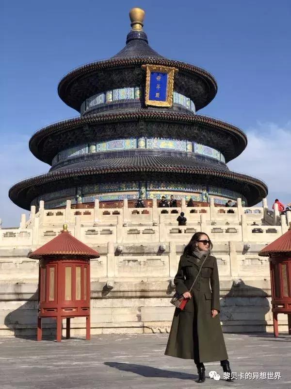 她们说穿过最满意的一件大衣,是这件!