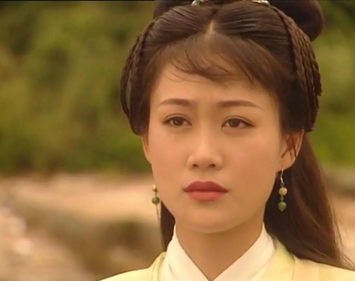 港台女星古装头饰,港剧古装小辫子发型