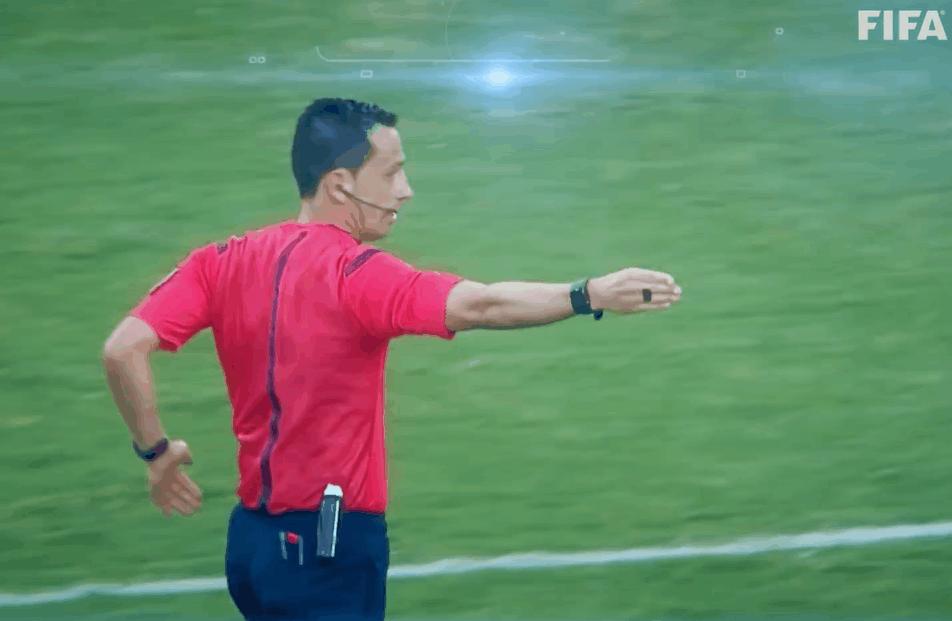 var真的能让足球更公平吗,var介入规则中超