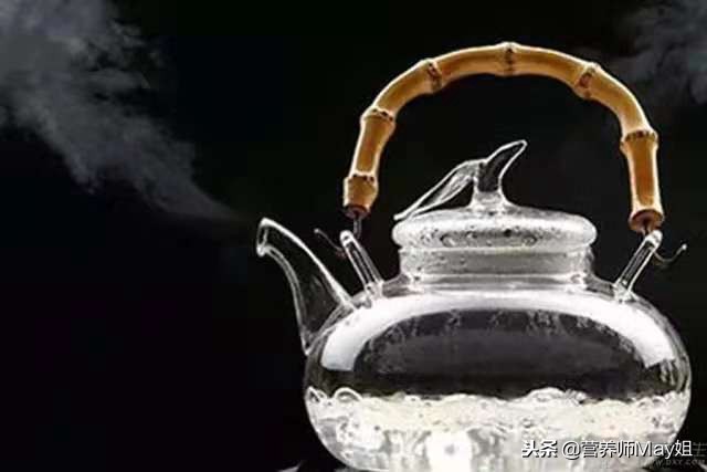 煮开的水再煮一次可以喝吗,煮滚的水就等于除氯了吗