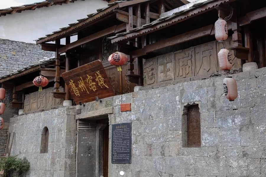 安顺这两天适合去哪里旅游,安顺假期旅游推荐