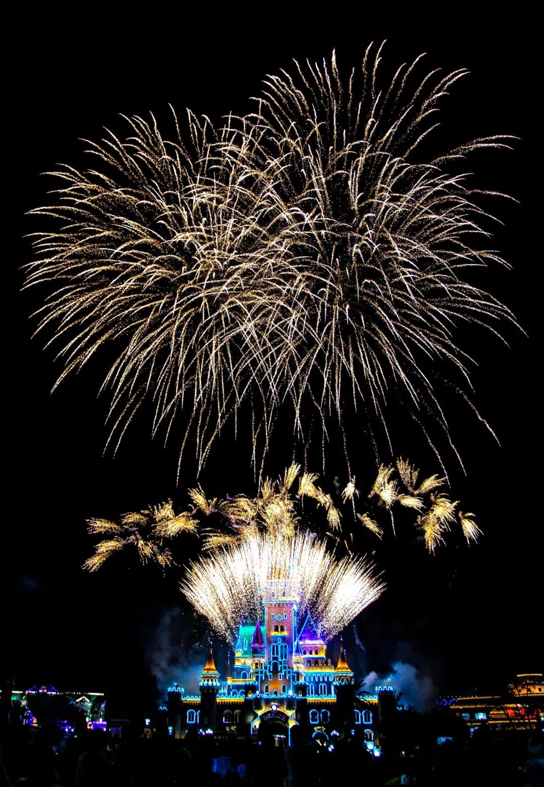 中秋出游家庭唱主角，厦门方特为何备受青睐？现场盛况多图曝光