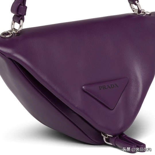 prada新款刺绣宽肩带,prada三角徽标外套