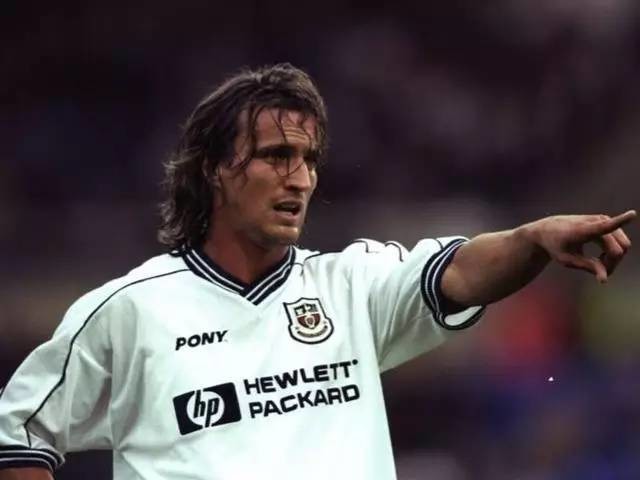 足球贝克汉姆,足球球王贝克汉姆