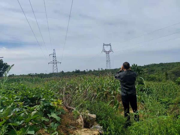 供电公司备战雷雨天气,供电公司应对突发强对流天气
