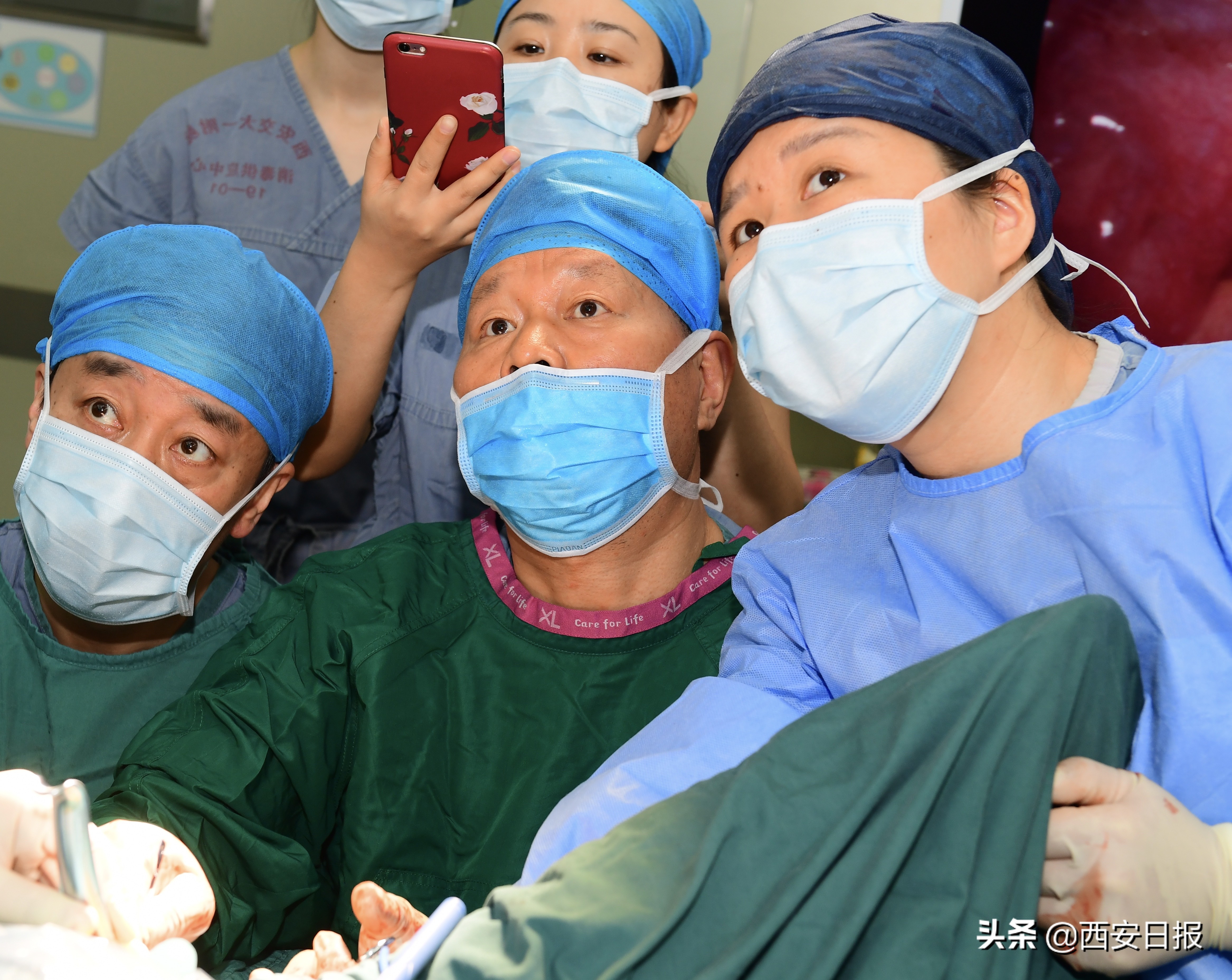 先天无阴道迟迟不来“大姨妈”医生施妙术：“石女”有望当妈妈