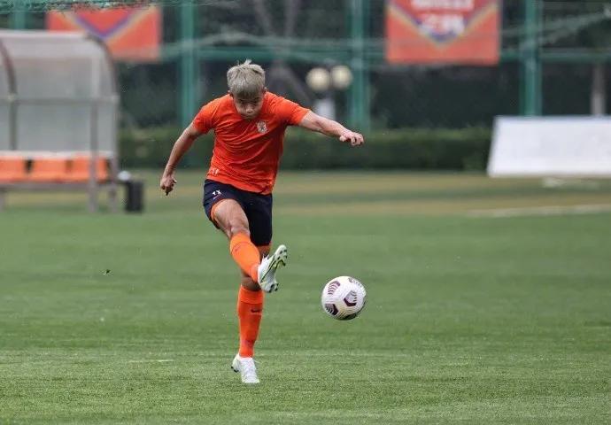 曝泰山队最新引援消息,泰山队引援27岁神锋