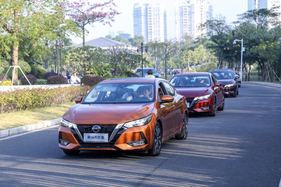 最新款日产轩逸试车,13年新轩逸1.6自动高配的油耗